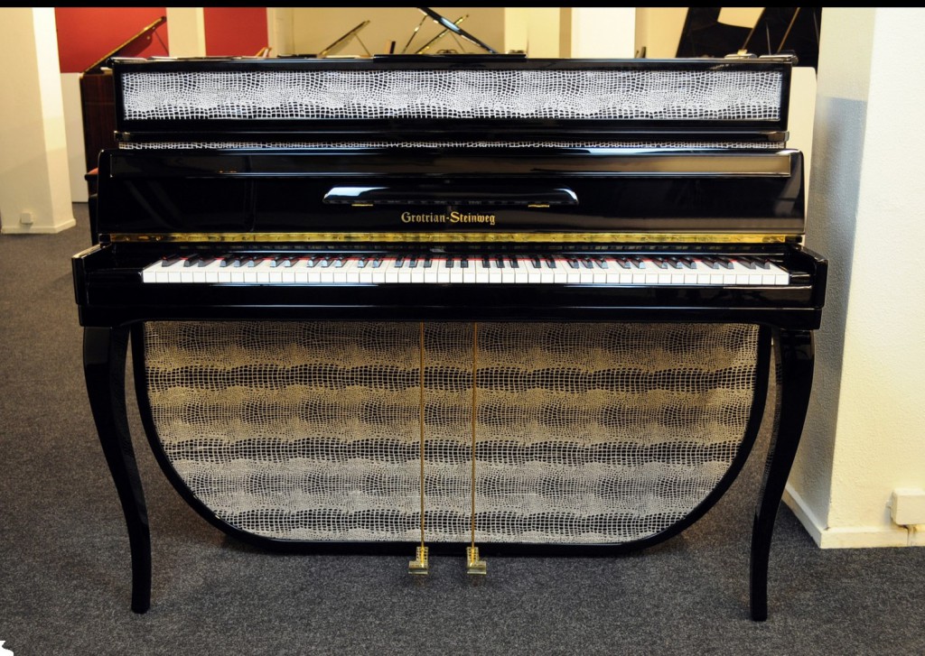 The 1950's style Grotrian-Steinweg Console